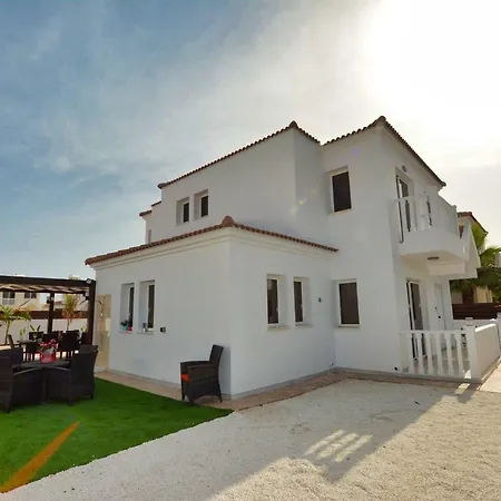 Villa Nissi Palms Ayia Napa